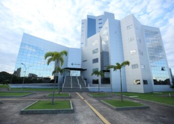 Deputado Alex Redano propõe prioridade em matrícula escolar para vítimas de violência doméstica