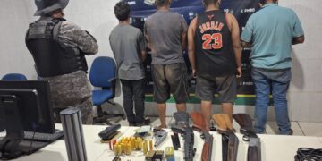 DOMINÂNCIA – Polícia Militar apreende armas e munições na Floresta Nacional do Bom Futuro