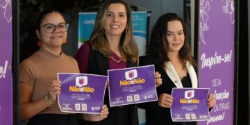 Adesivaço no shopping marca fechamento de atividades do mês da mulher do MPRO