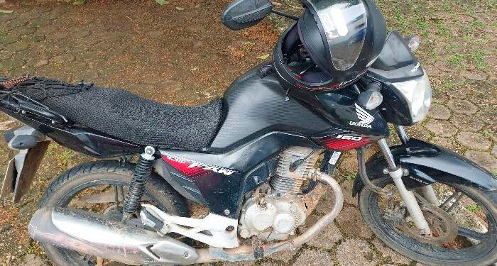 OURO PRETO DO OESTE – HOMEM É DETIDO PELA PM APÓS FURTAR MOTOCICLETA E PEDIR PARA SER PRESO