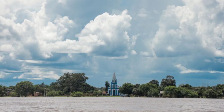 Nível do rio Madeira recua em 6 centímetros nas últimas 24 horas