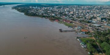 Com 16,71 metros, rio Madeira se mantém estável, mas perto da cota de inundação