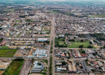 Prefeitura de Porto Velho entrega 1.004 títulos definitivos de propriedades urbanas neste sábado (12)