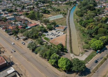 Caminhada marca programação do projeto Caps fora do Caps em alusão ao Dia Mundial da Saúde