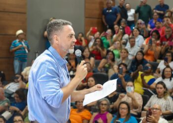 Pela primeira vez, prefeito de Porto Velho concede revisão geral salarial para servidores e a implantação do piso do magistério no primeiro ano de mandato