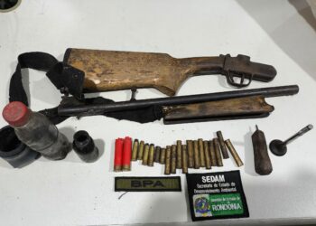 Candeias do Jamari: Operação conjunta do BPA, 5º BPM e SEDAM resulta na prisão por crime ambiental e posse ilegal de arma de fogo
