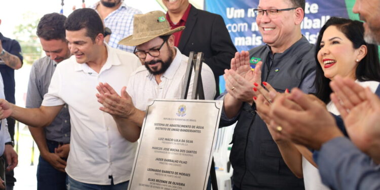 Sistema de abastecimento de água é entregue pelo governo de RO para União Bandeirantes e transforma realidade de moradores do distrito