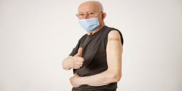 Não é apenas um resfriado: entenda a importância da vacinação contra a gripe