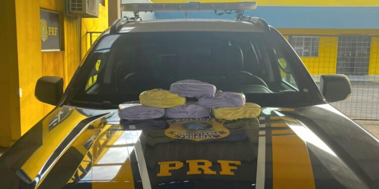 PRF em Rondônia apreende 7kg de pasta-base de cocaína