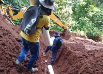 Prefeitura de Porto Velho instala tubos de drenagem na Estrada Araras