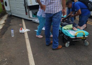 Ambulância de Vale do Anari Tomba Próximo a Machadinho do Oeste