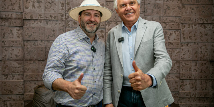 Governador Ronaldo Caiado é recepcionado pelo presidente Alex Redano na 12ª Rondônia Rural Show em Ji-Paraná