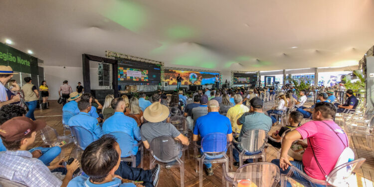 Rondônia Rural Show Internacional: governo de RO garante transporte gratuito para agricultores dos 52 municípios