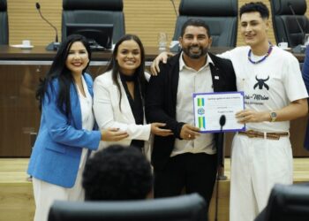 Deputada Cristiane Lopes participa de homenagem ao Duelo na Fronteira e reforça apoio à cultura e ao desenvolvimento de Guajará-Mirim