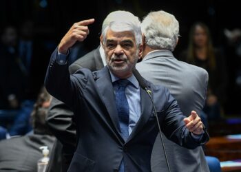 Cotas de 30% para negros em concursos e prazo de 10 anos vão a sanção