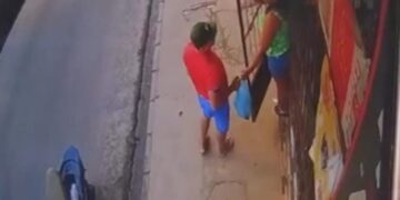 Vídeo mostra momento em que policial civil é executado na porta do mercadinho; veja