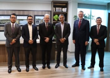 Membros do Ministério Público do Acre realizam visita institucional à sede do MPRO