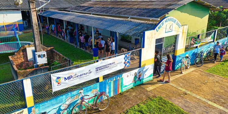 MP Itinerante chega ao segundo dia de atendimentos no distrito de São Carlos, no Baixo Madeira