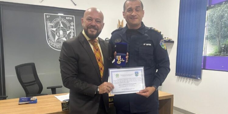 Corregedor-Geral do MPRO é homenageado pelo 6º Batalhão de Polícia Militar de Fronteira