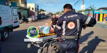 Mulher é socorrida as pressas após ser atingida por carro