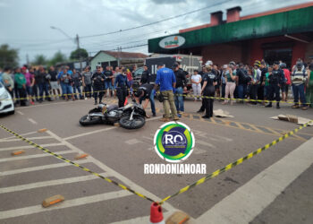 Motociclista da morte para ao lado é executa: VEJA O VÍDEO