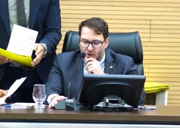 Alex Redano indica adesão de Rondônia ao convênio que concede isenção de ICMS para o “asfalto ecológico”