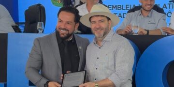 Presidente Alex Redano é homenageado com moção de aplausos pela Câmara de Vereadores de Ji-Paraná durante a Rondônia Rural Show