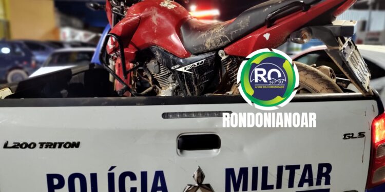 Duas mulheres são rendidas e assaltantes levam moto