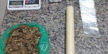 Polícia Militar prende suspeito por tráfico de drogas próximo a escola em Cacoal