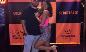 Casal apimenta suas relações comprando e vendendo vídeos eróticos