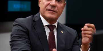 “Silêncio administrativo”: projeto define prazo para resposta em processos administrativos públicos