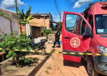 Dois homens são assassinados a tiros