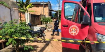 Dois homens são assassinados a tiros