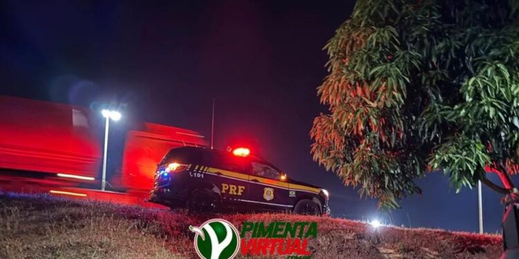 Urgente: Pedestre é atropelado e arremessado para fora da pista na marginal Marechal Rondon em Pimenta Bueno