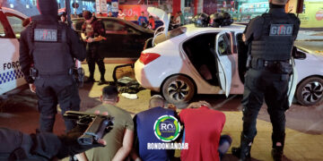 Três suspeitos são presos com arma de fogo após homem ser baleado – veja vídeo