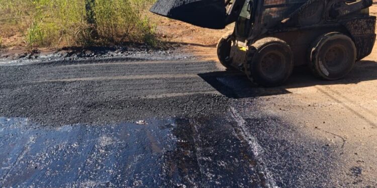 Governo de RO inicia recuperação dos 25 km da Rodovia-490 entre Alto Alegre dos Parecis e Rodovia-383