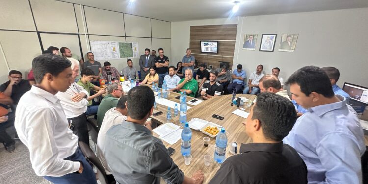 FACER participa de reunião com representantes do setor madeireiro que buscam apoio em Rondônia