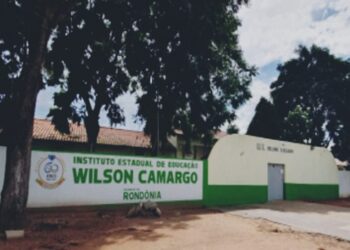 Luizinho Goebel solicita calçamento no entorno da Escola Wilson Camargo em Vilhena