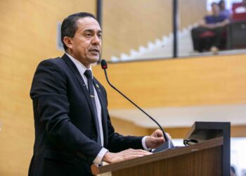 Eyder Brasil defende poder de decisão popular em audiência sobre emancipação de distritos