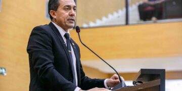 Eyder Brasil defende poder de decisão popular em audiência sobre emancipação de distritos