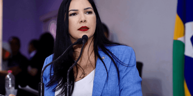 Cristiane Lopes cobra celeridade na criação da Comissão Especial e votação da PEC 47 da Transposição na Câmara Federal