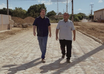 Ruas de Buritis recebem bloqueteamento com emenda parlamentar do deputado Alex Redano