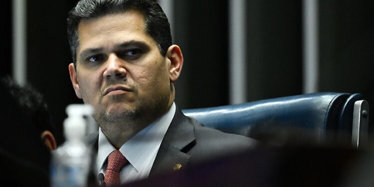 Davi defende Congresso e diz que rejeição de vetos não aumenta conta de energia