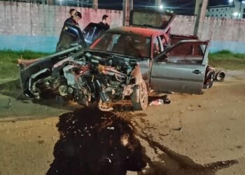 Homem embriagado foge da polícia, colide com postes e é preso com mais de 1 kg de droga em Vilhena