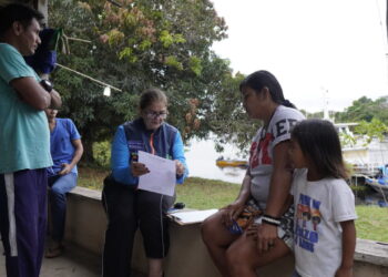 Governo de RO presta assistência a indígenas de Guajará-Mirim com serviços do Rondônia Cidadã e distribuição de cestas básicas