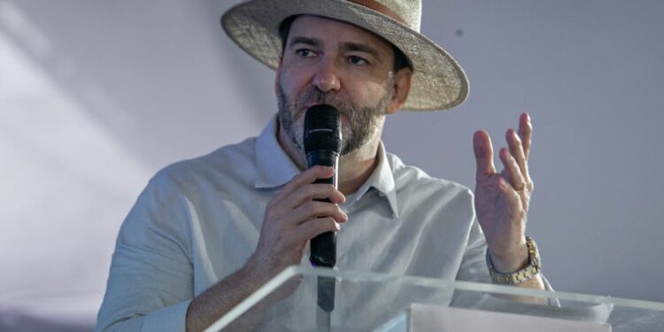 Deputado Alex Redano destaca importância da Agroshow 2025 e parceria com a Elero para o desenvolvimento de Rondônia
