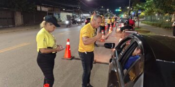 Ação educativa promove conscientização de condutores e pedestres em Porto Velhomais conscientes