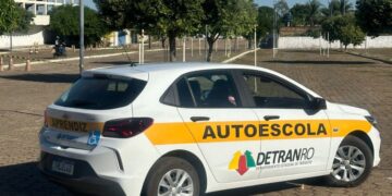 Governo de RO disponibiliza veículo adaptado para inclusão de pessoas com deficiência física em autoescolas