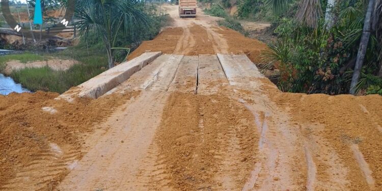 Prefeitura de Porto Velho intensifica recuperação de estradas rurais em União Bandeirantes