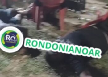 Urgente: Quatro pessoas são baleadas em condomínio